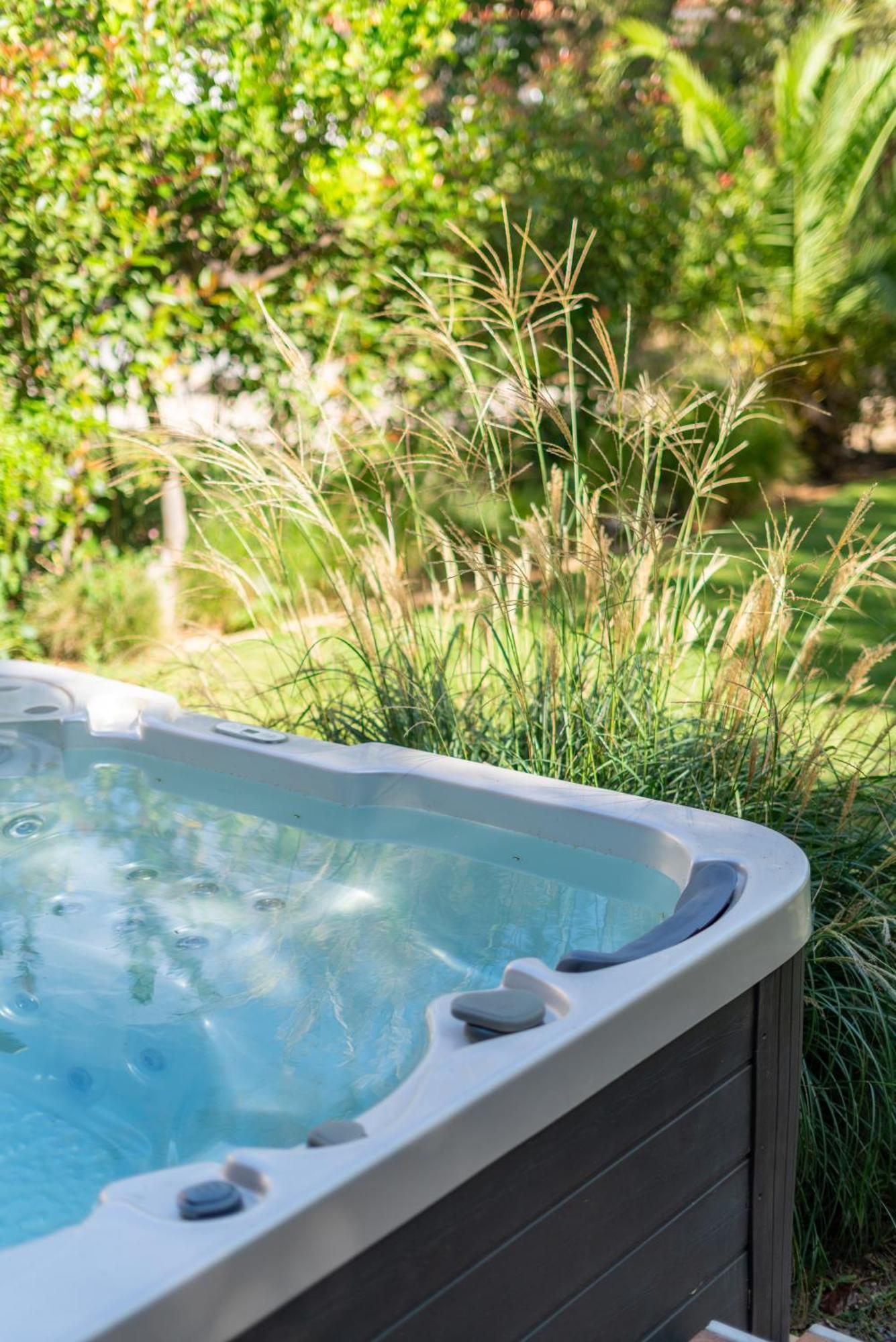 Klaritz Luxury Suites ラッシ エクステリア 写真