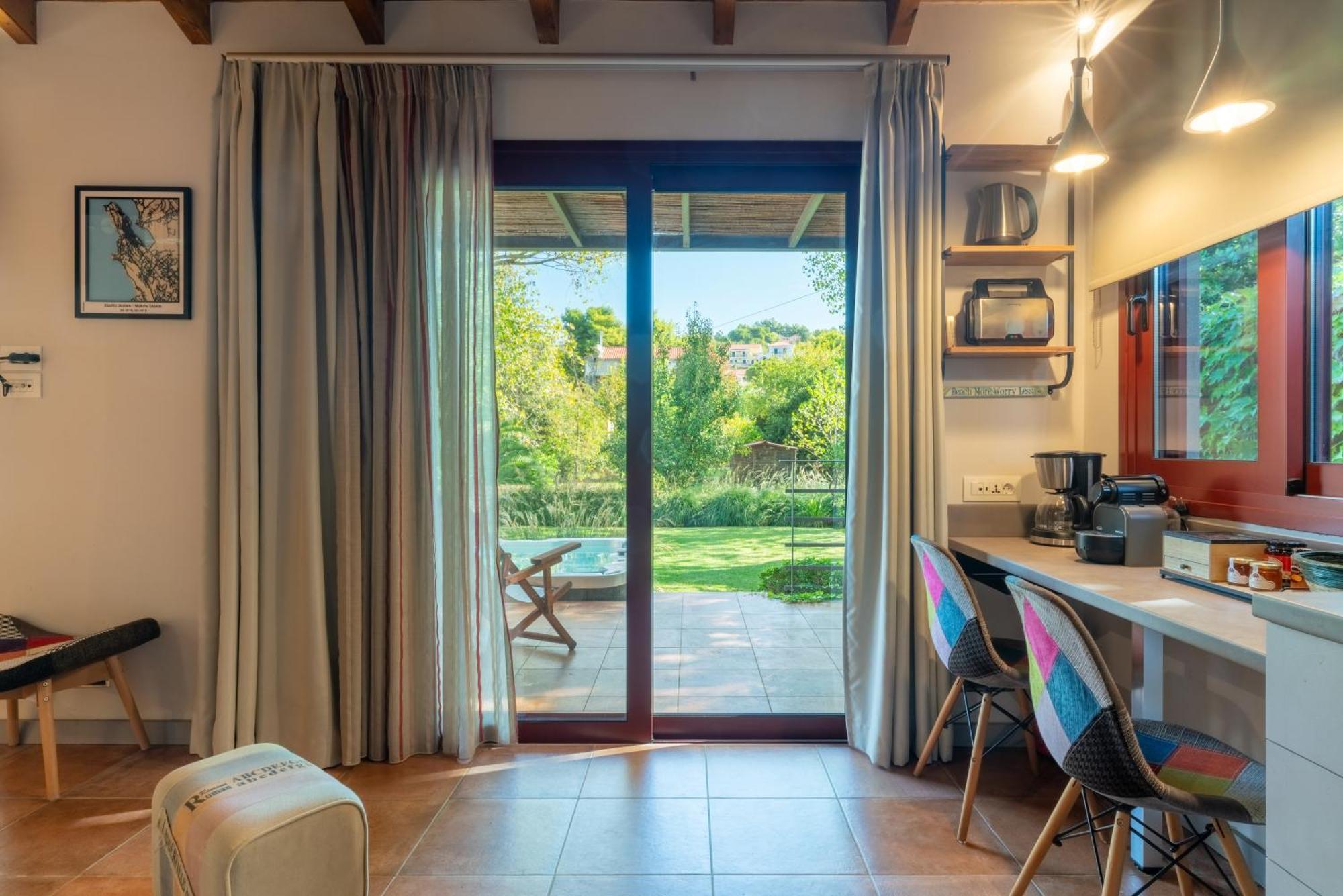 Klaritz Luxury Suites ラッシ エクステリア 写真
