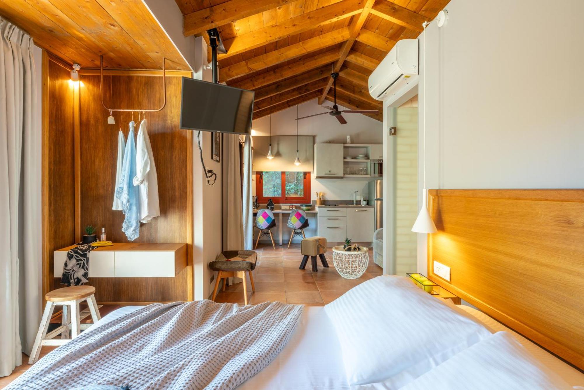 Klaritz Luxury Suites ラッシ エクステリア 写真