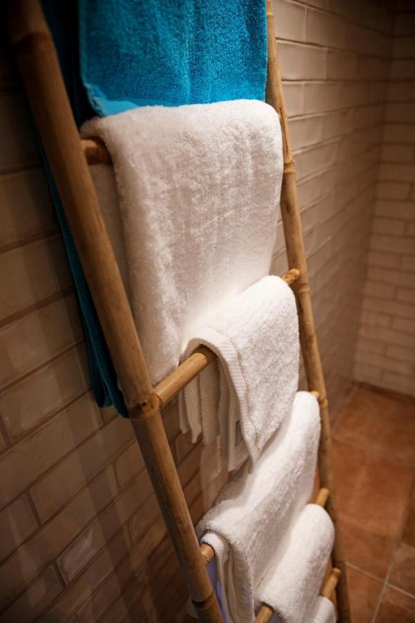 Klaritz Luxury Suites ラッシ エクステリア 写真
