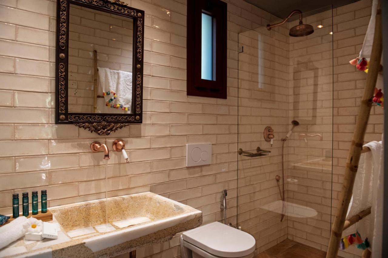 Klaritz Luxury Suites ラッシ エクステリア 写真